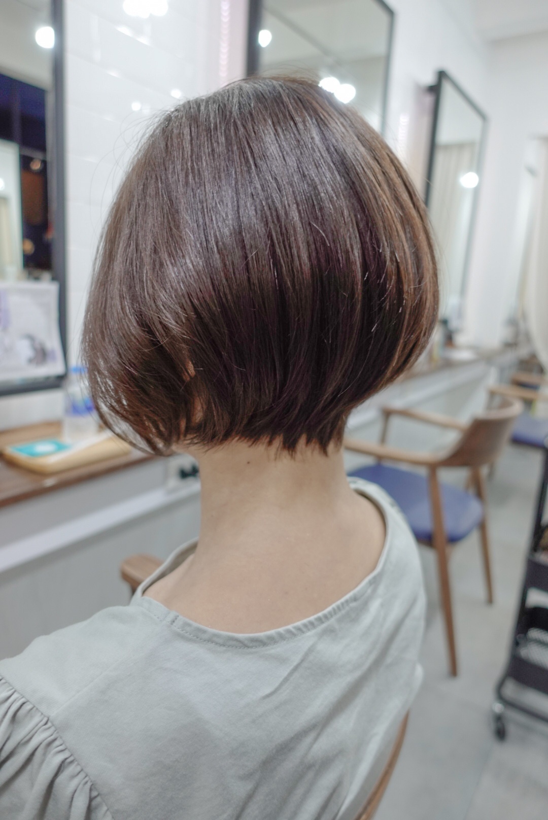 小顔効果抜群 人気のショートヘア 骨格に合わせて美しく ゼッペキさんでも大丈夫 日系美容院 バンコク プロンポン駅すぐ Neve Hair Salon